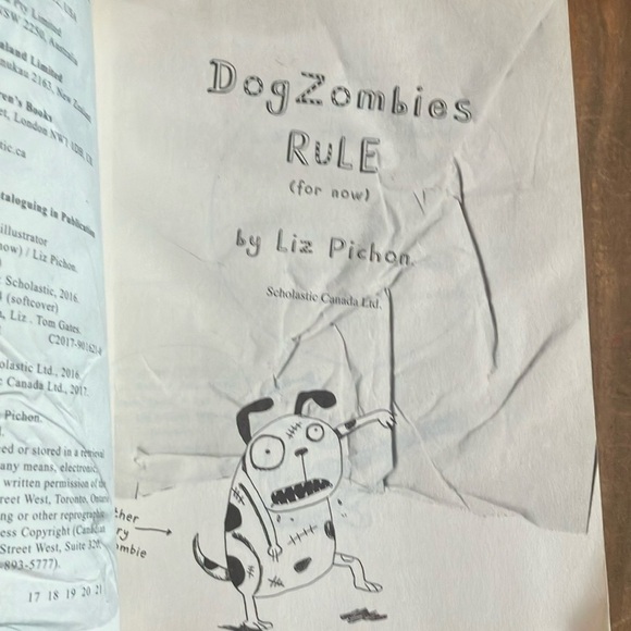 Book: Tom Gates: Dog Zombies Rule for now by Liz Pichon - Picture 3 of 12